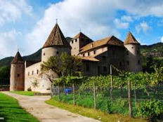 Castles in and around Bolzano